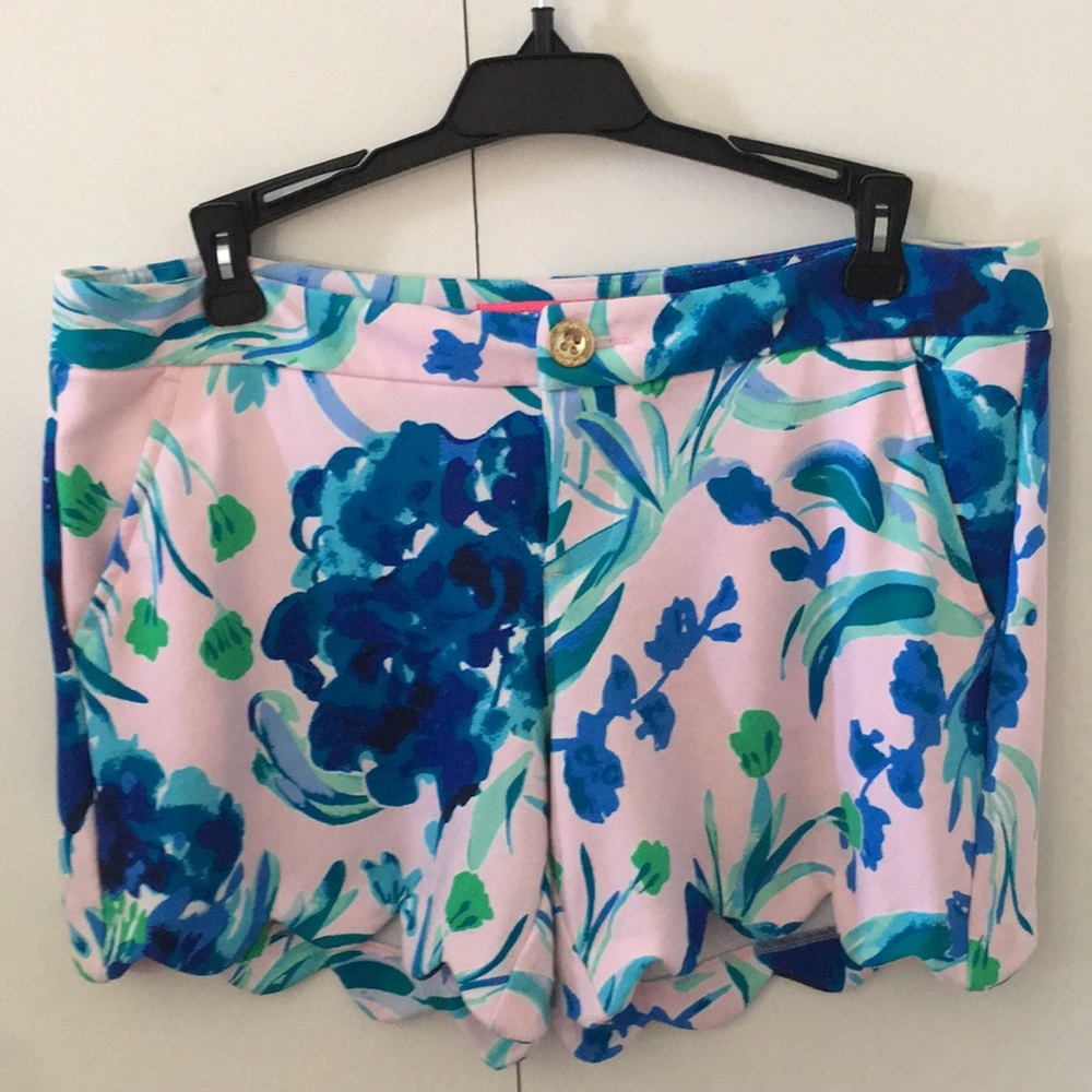 Lilly Pulitzer size 4 used shorts